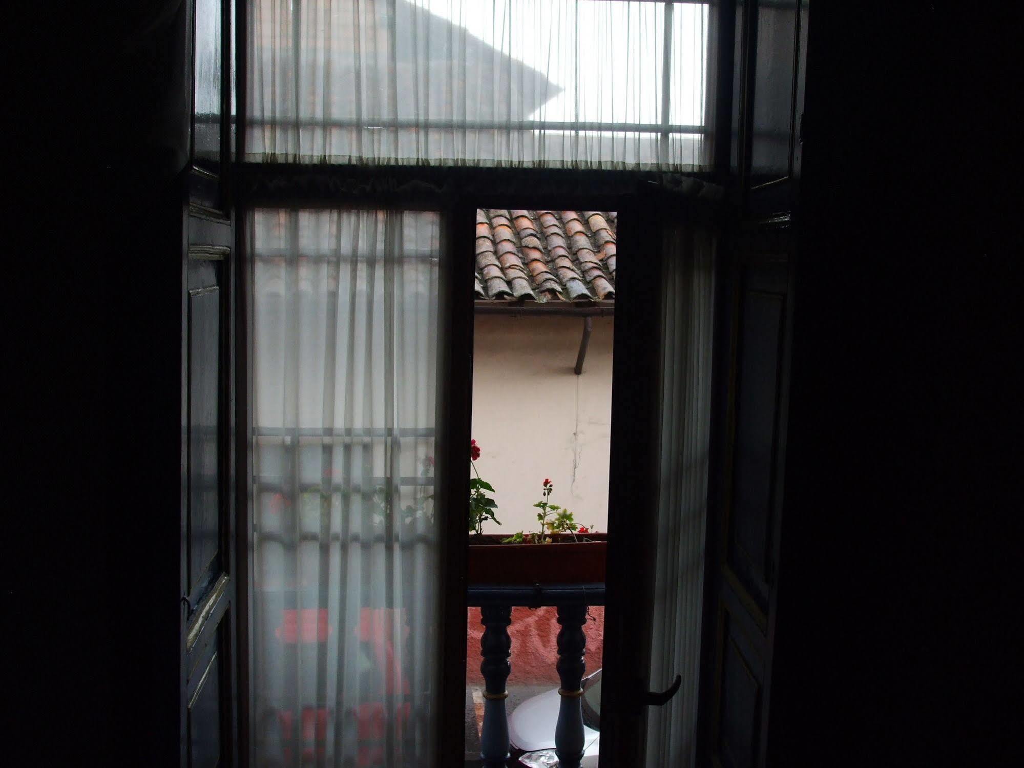 Hostal Posada Del Angel Cuenca Exterior photo